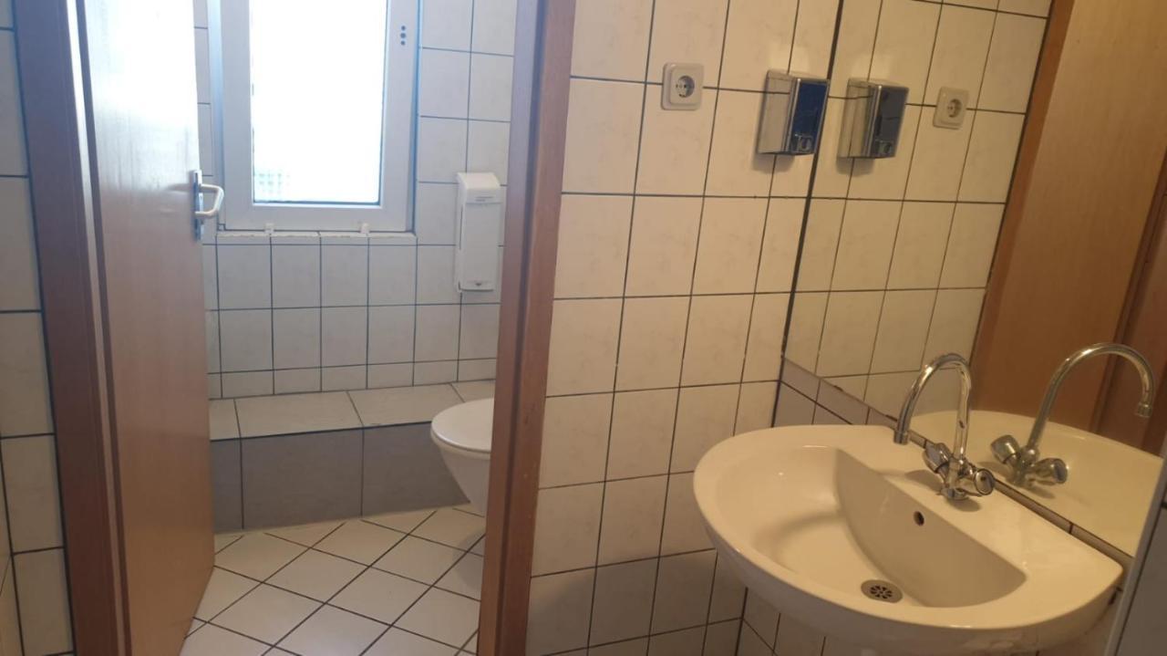 ברלין Isas Hostel מראה חיצוני תמונה