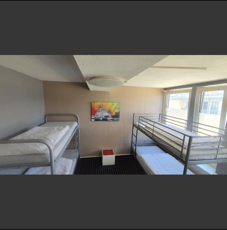 ברלין Isas Hostel מראה חיצוני תמונה