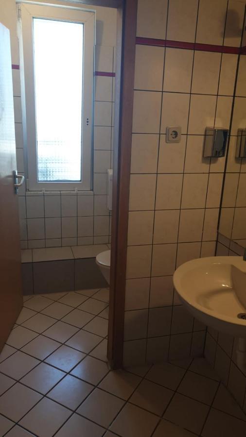 ברלין Isas Hostel מראה חיצוני תמונה