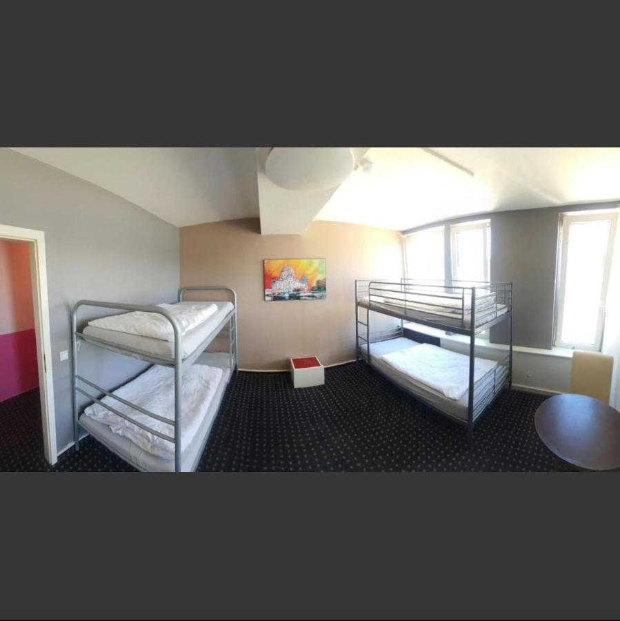 ברלין Isas Hostel מראה חיצוני תמונה