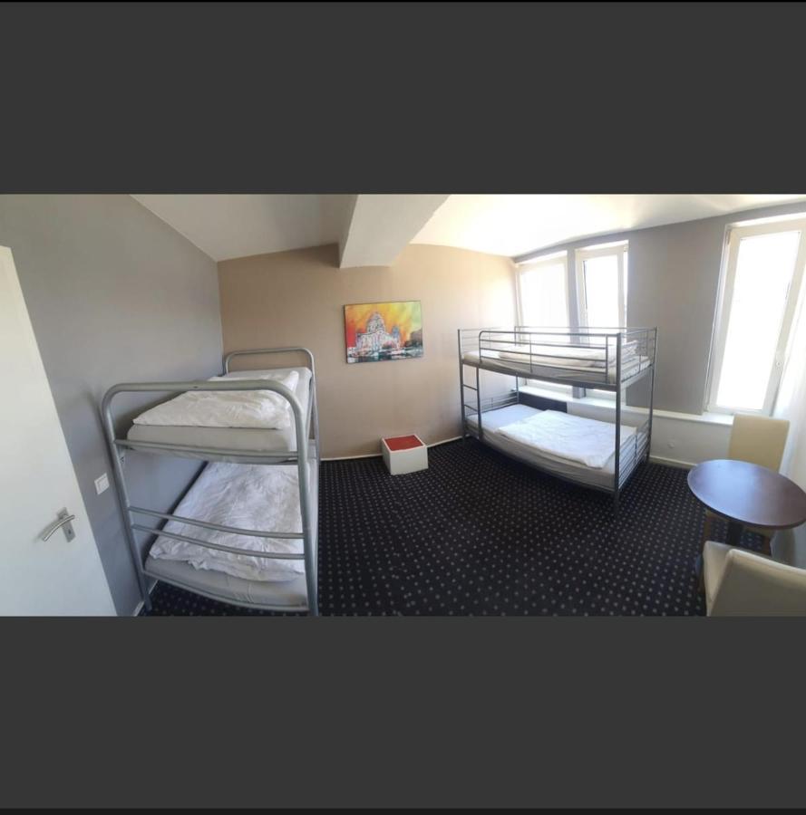 ברלין Isas Hostel מראה חיצוני תמונה