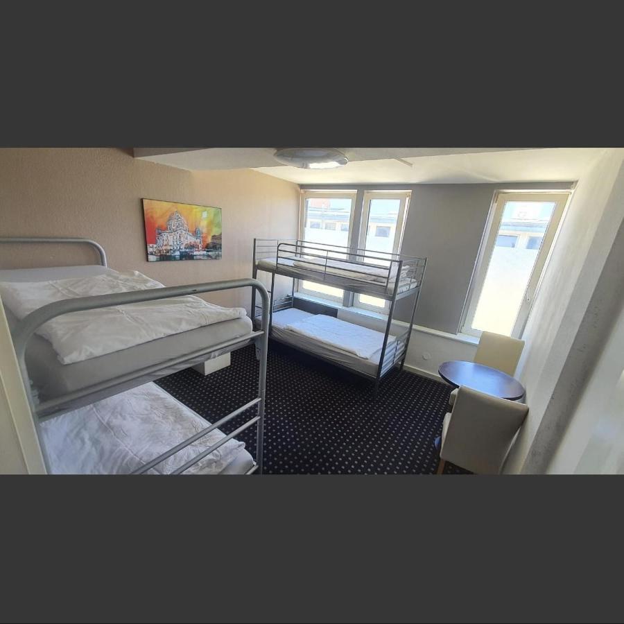 ברלין Isas Hostel מראה חיצוני תמונה