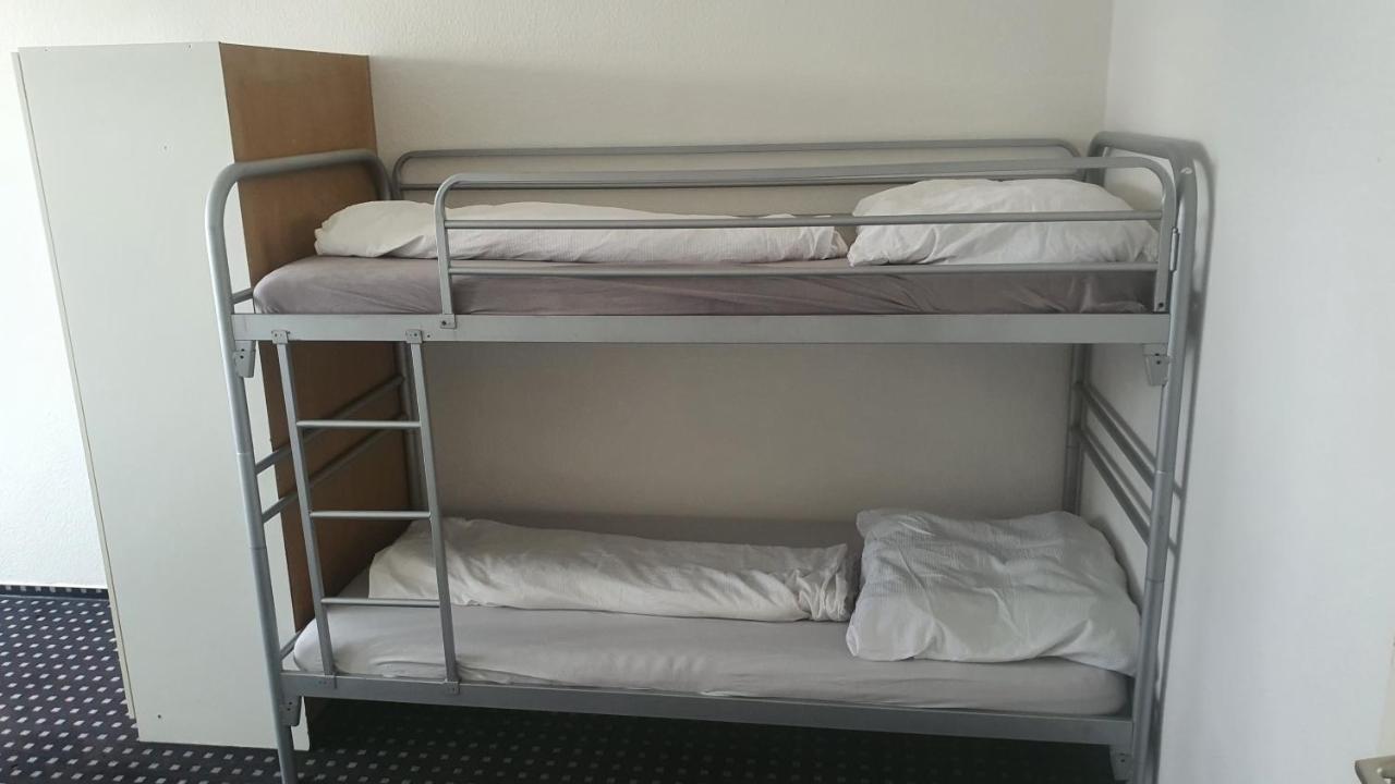 ברלין Isas Hostel מראה חיצוני תמונה