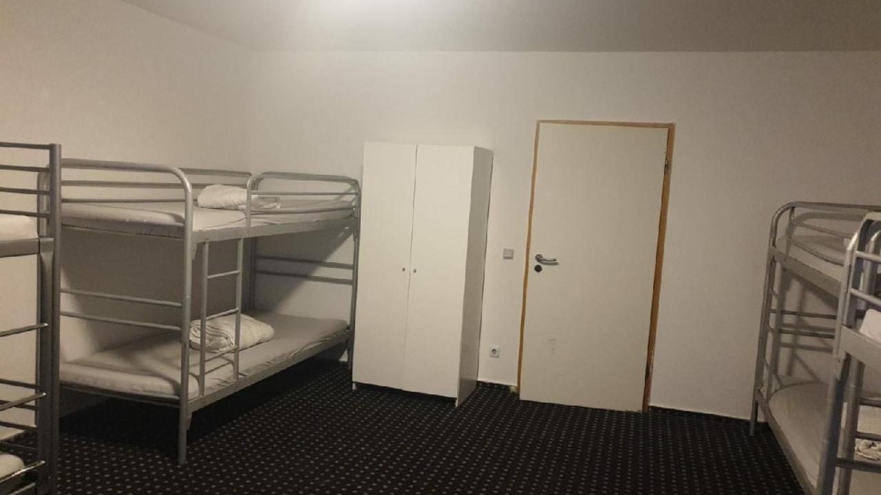 ברלין Isas Hostel מראה חיצוני תמונה