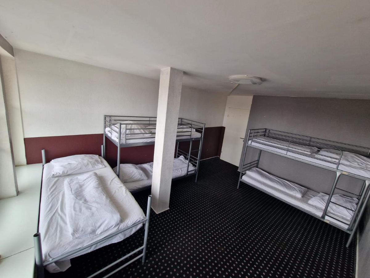 ברלין Isas Hostel מראה חיצוני תמונה