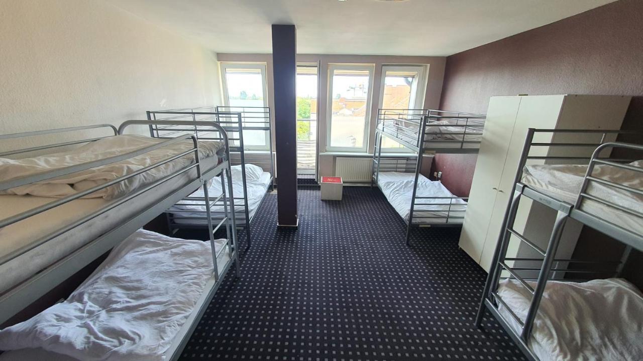 ברלין Isas Hostel מראה חיצוני תמונה